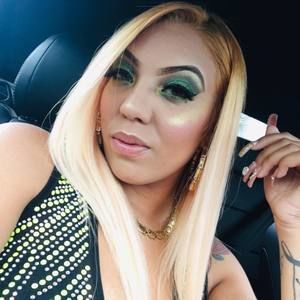 Meet your Posher, Dalia